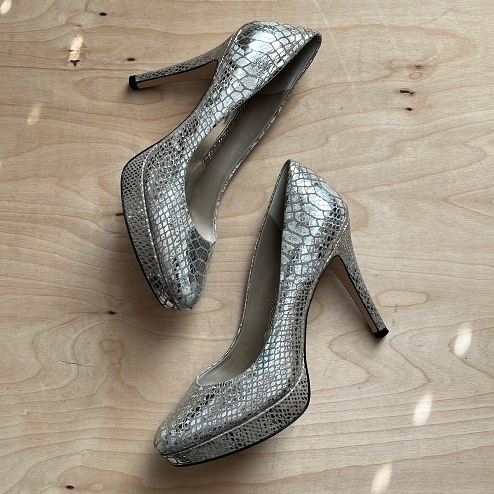 Snake Print Pumps - Picture 4 of 10